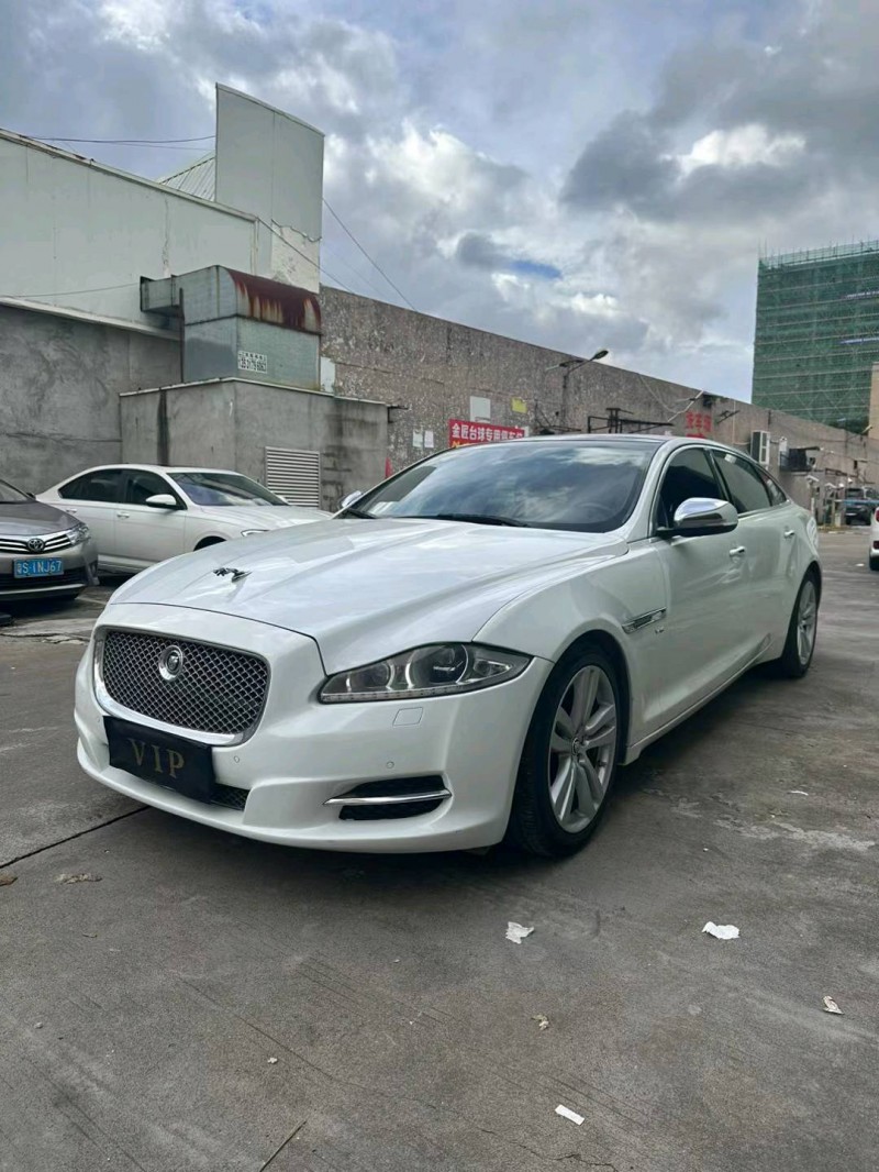 中山13年捷豹XJL2