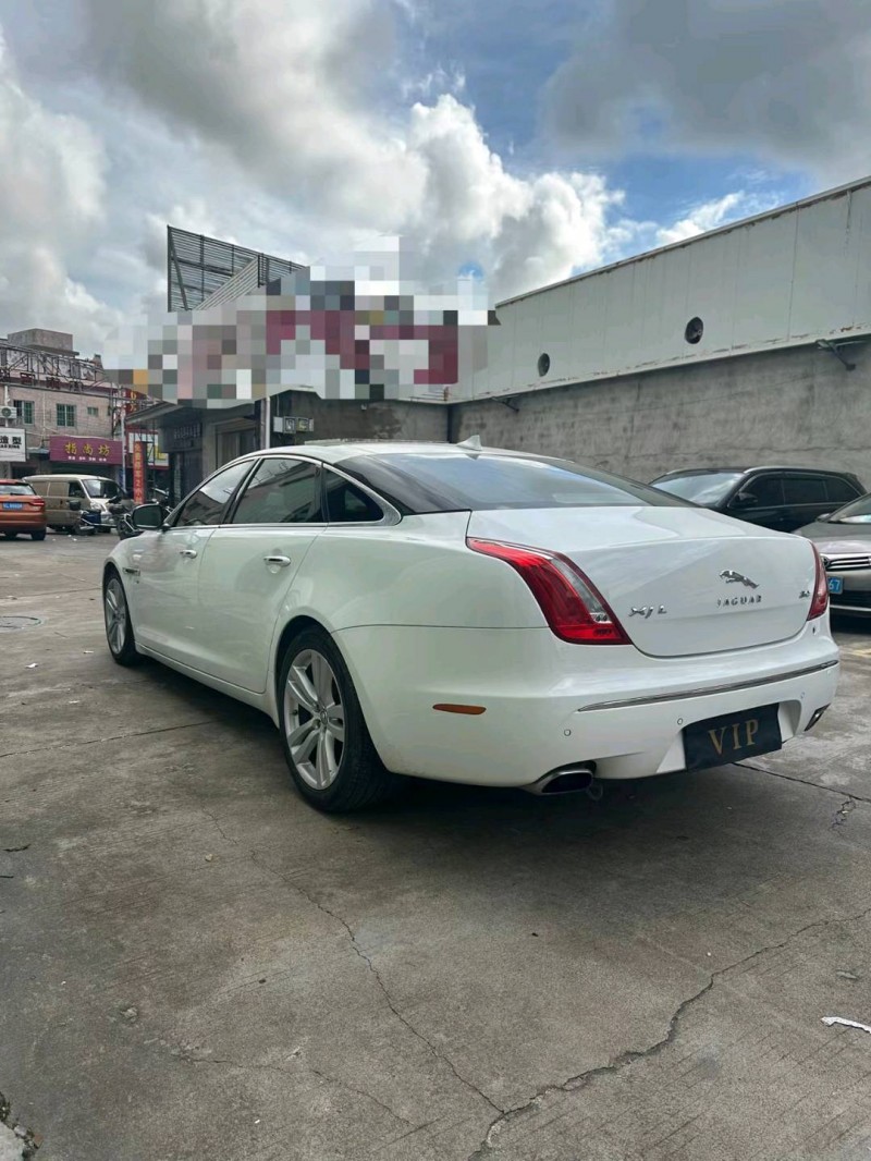 中山13年捷豹XJL4