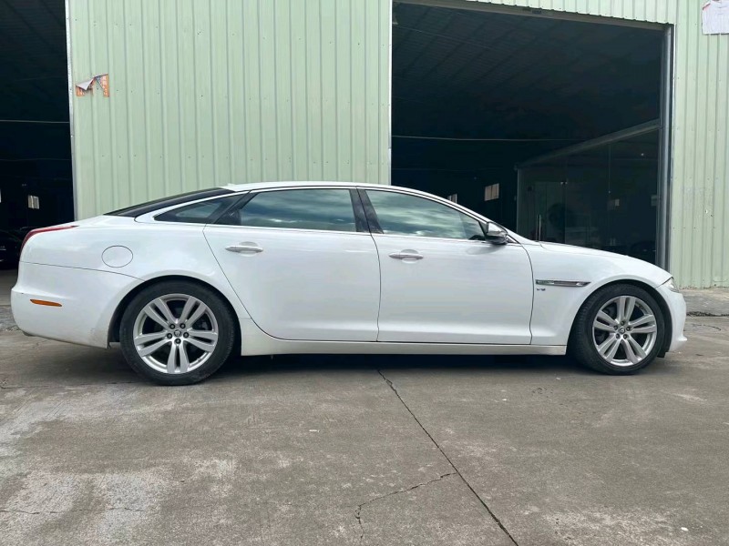 中山13年捷豹XJL5