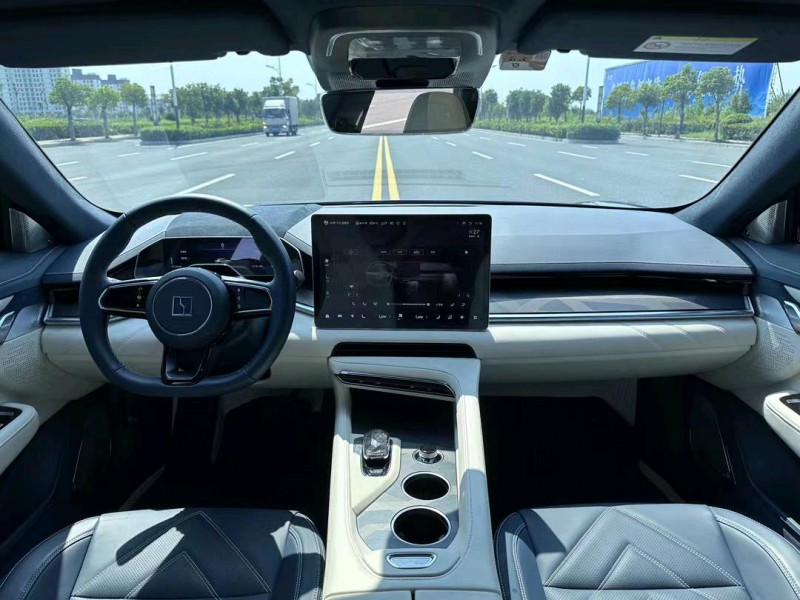 鹽城22年極氪汽車0016