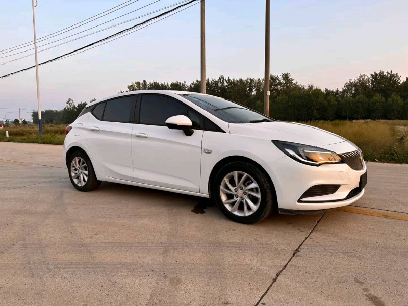 徐州17年别克威朗2