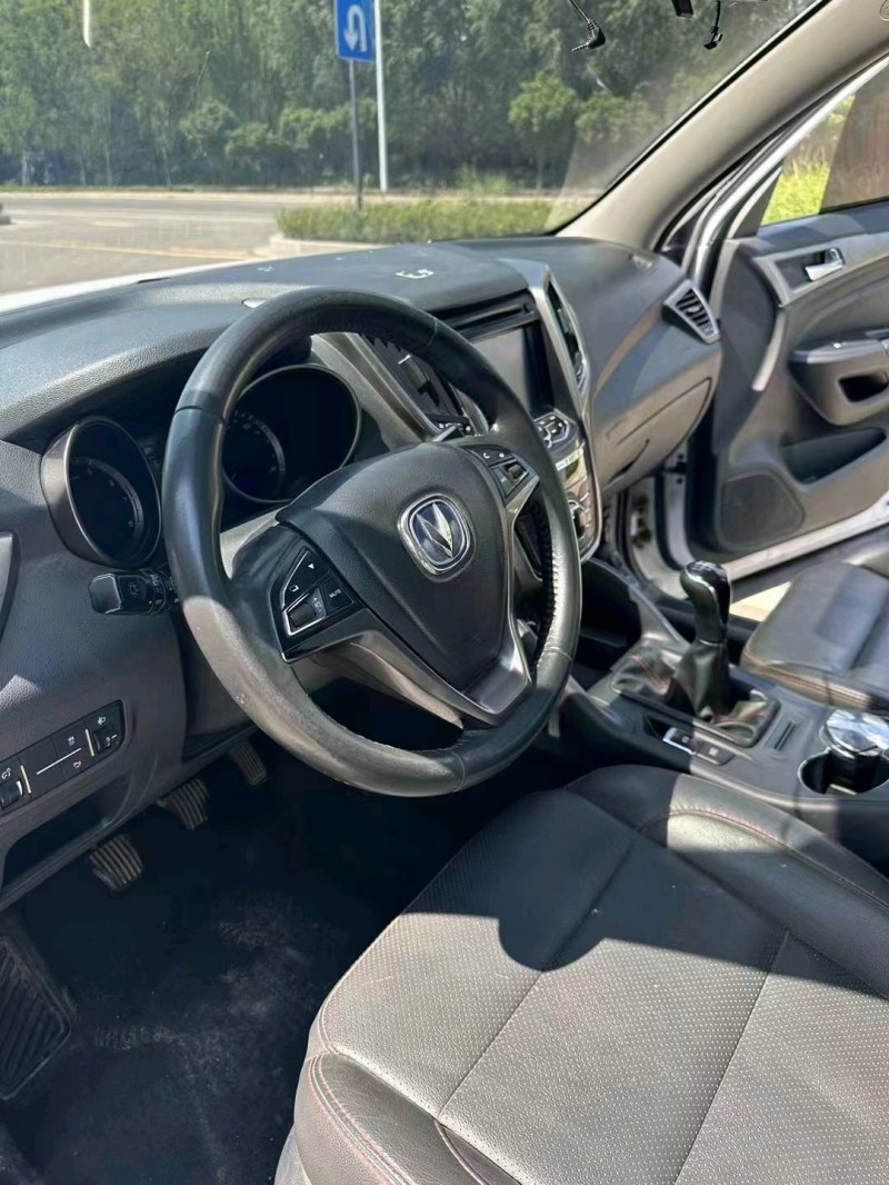 枣庄17年长安汽车CS756