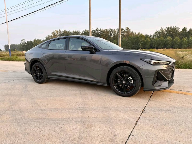 徐州23年长安汽车UNI-V2