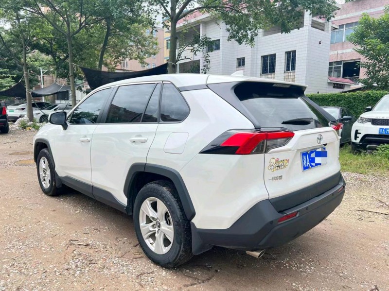 广州20年丰田RAV4荣放7