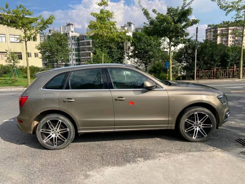 广州10年奥迪Q54