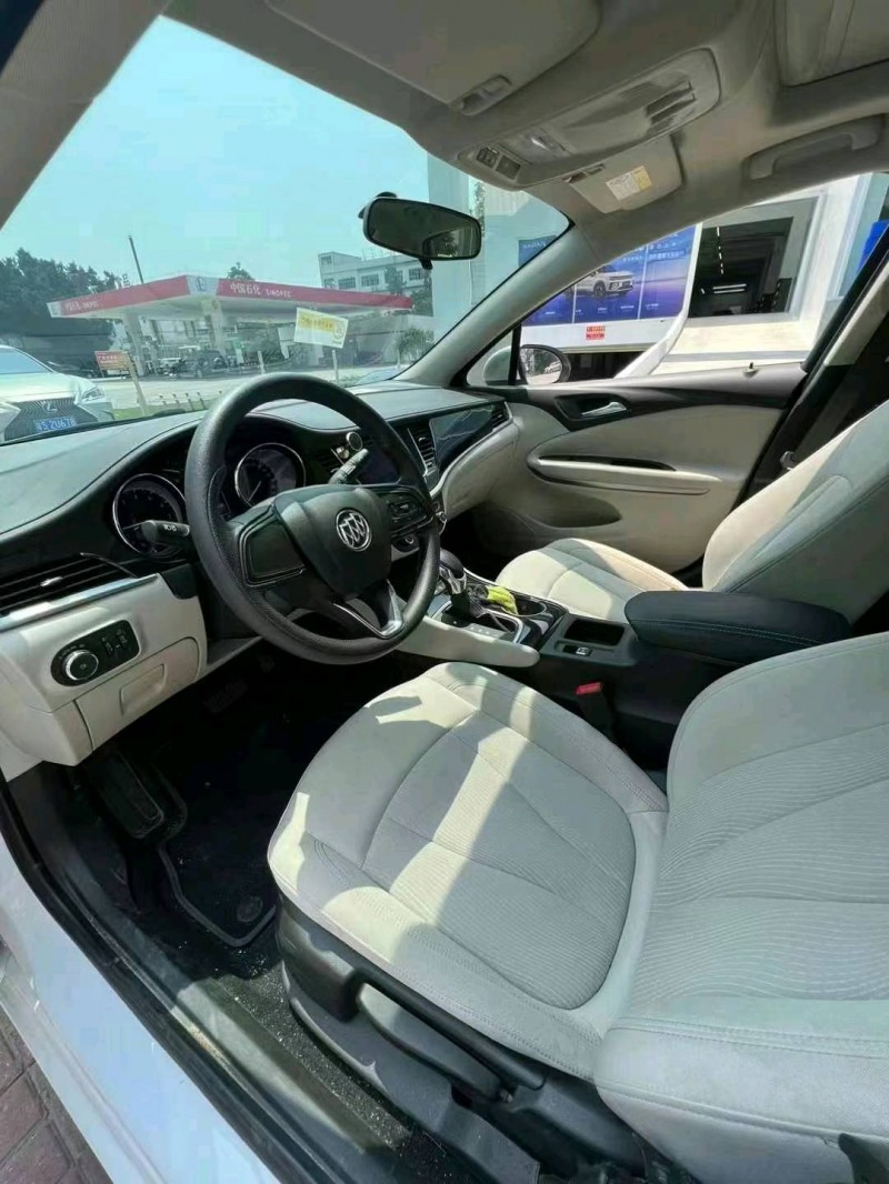东莞21年别克威朗4