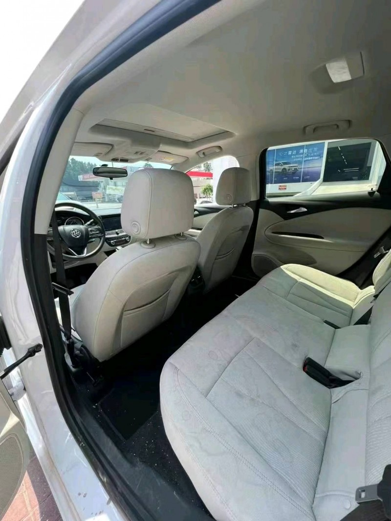 东莞21年别克威朗5