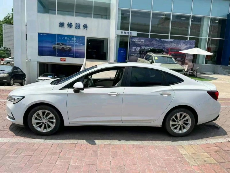 东莞21年别克威朗7