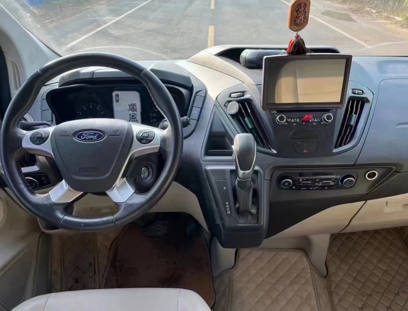 济宁17年福特途睿欧6