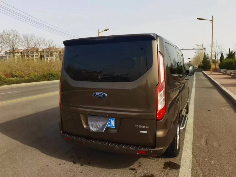 济宁17年福特途睿欧8