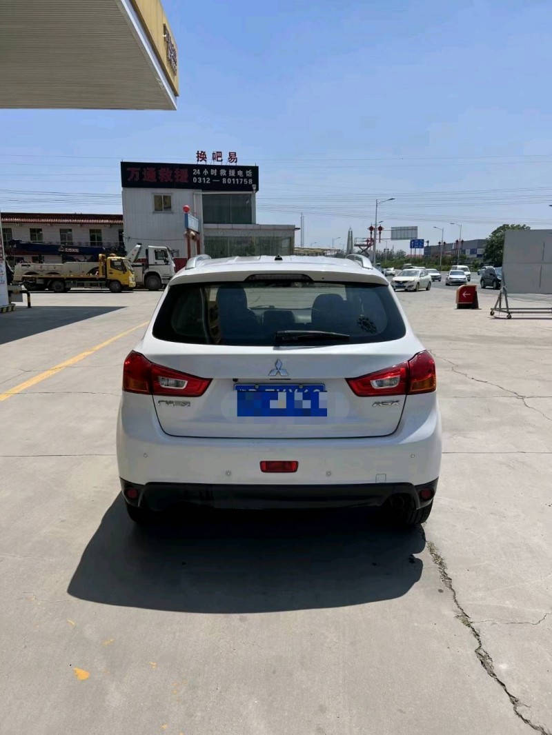 保定18年三菱劲炫9