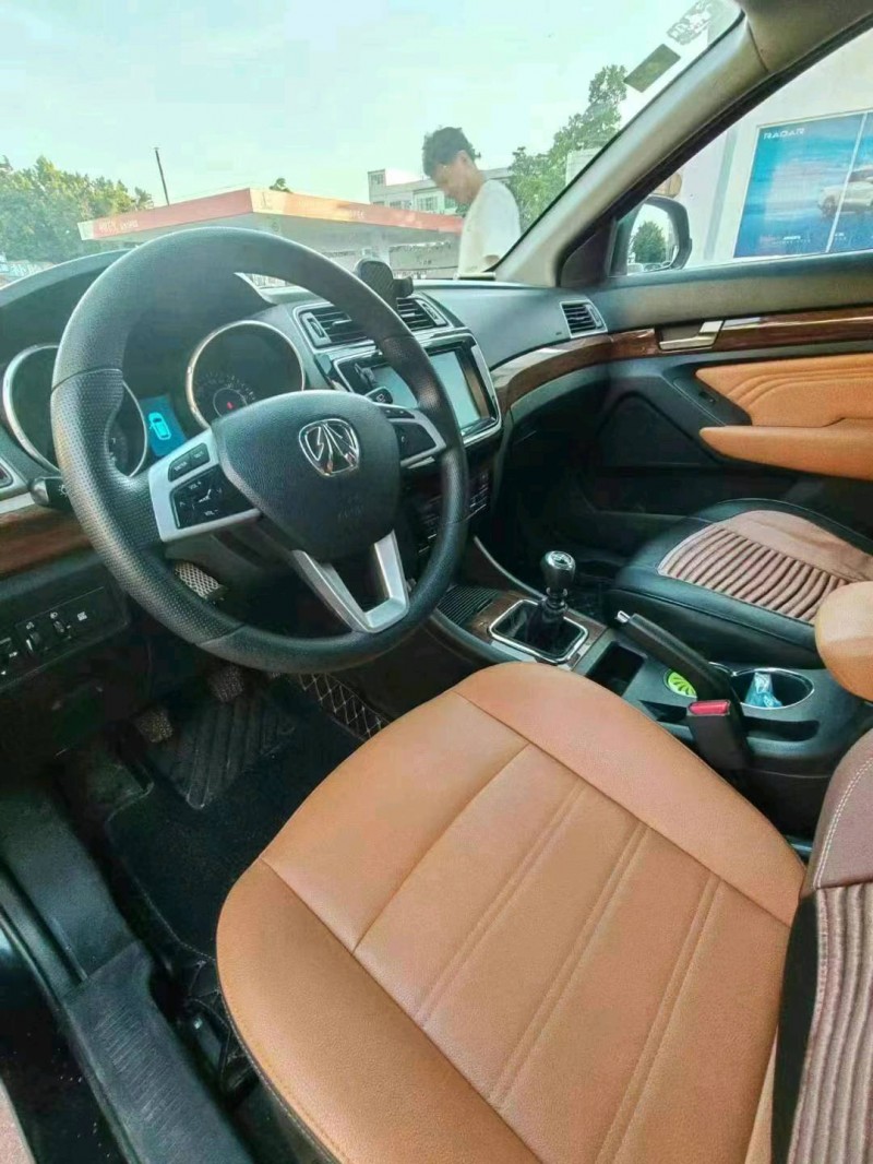 东莞17年北汽威旺S504