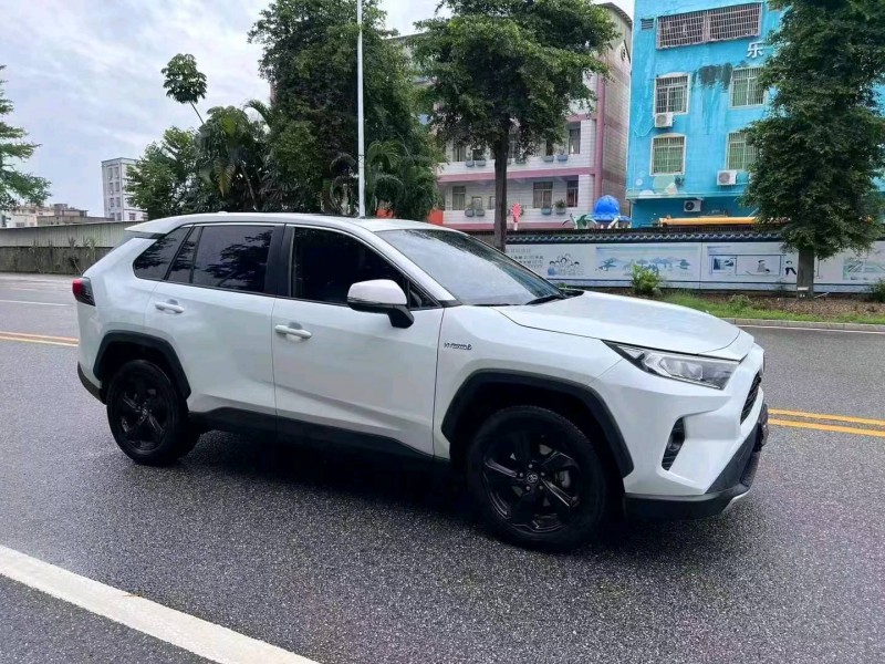 汕头21年丰田RAV4荣放2