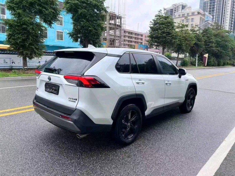 汕头21年丰田RAV4荣放5