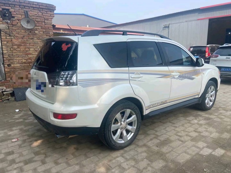 保定11年三菱欧蓝德4