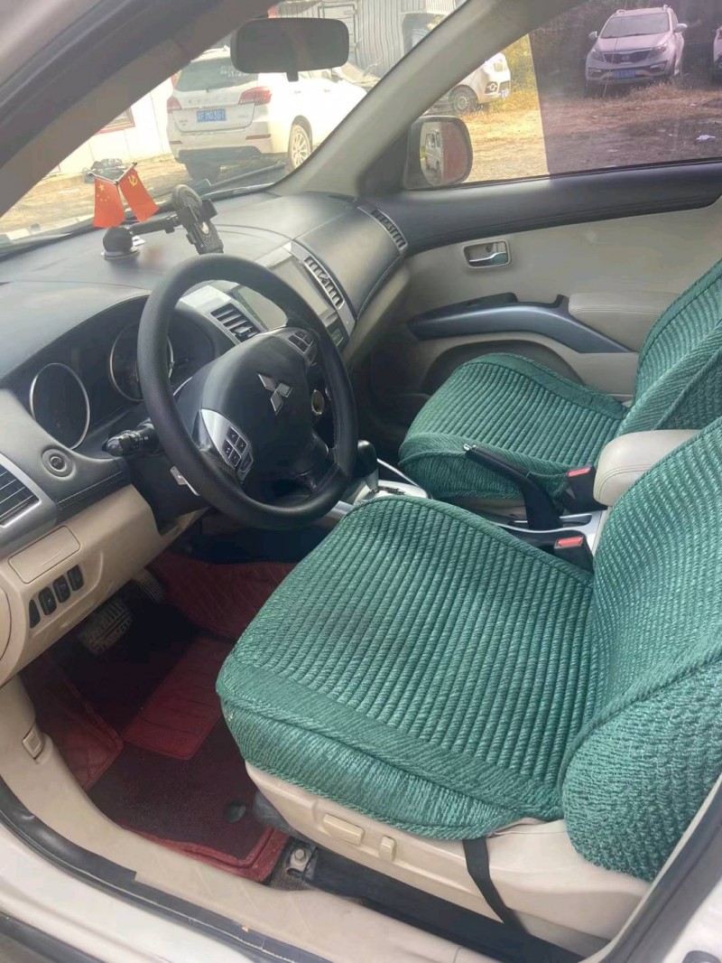 保定11年三菱欧蓝德7