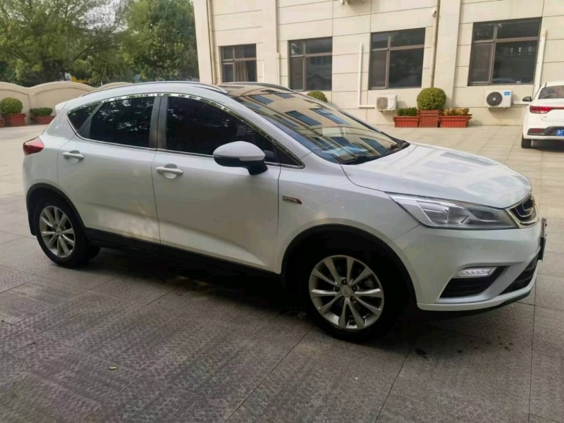 保定16年吉利帝豪GS3