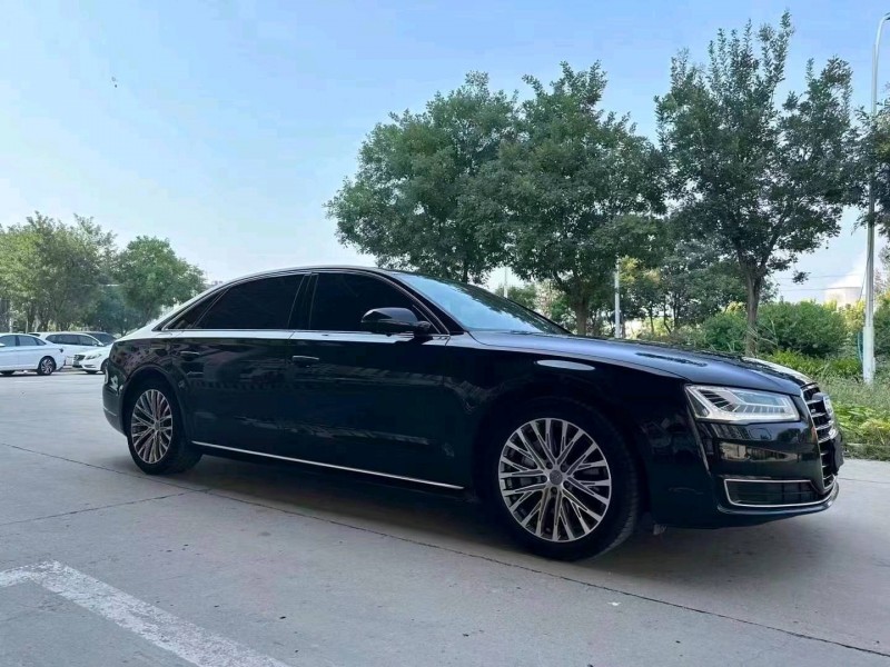 邢台16年奥迪A8L9