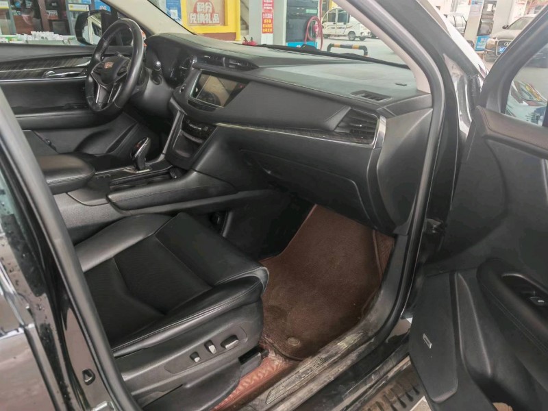 保定16年凯迪拉克XT57