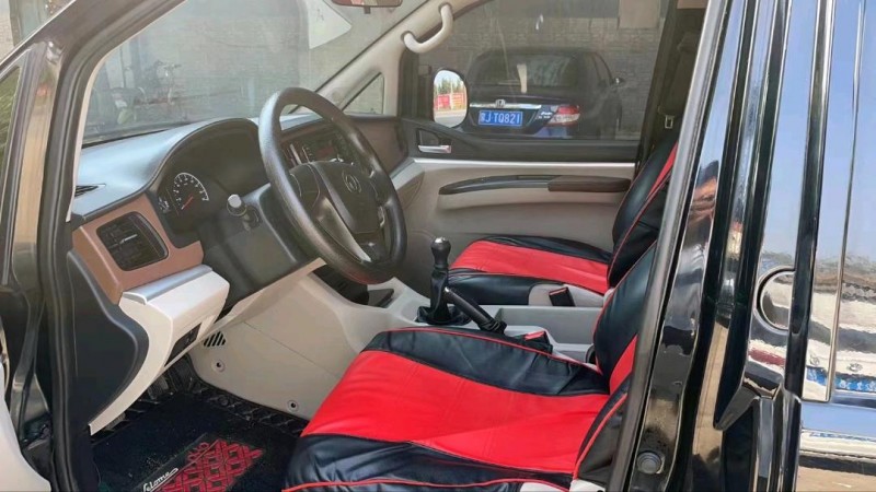 保定20年东风菱智6