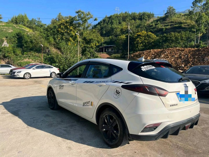 重庆17年长安汽车逸动8