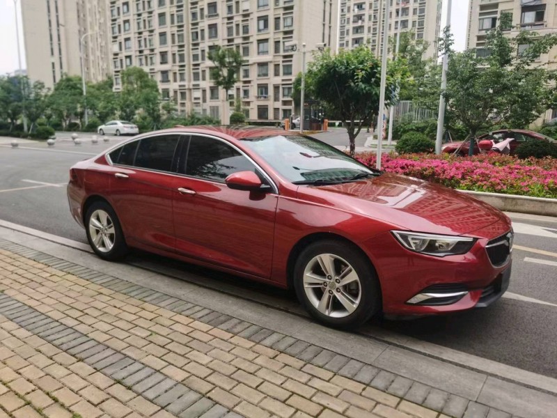 苏州19年别克君威2