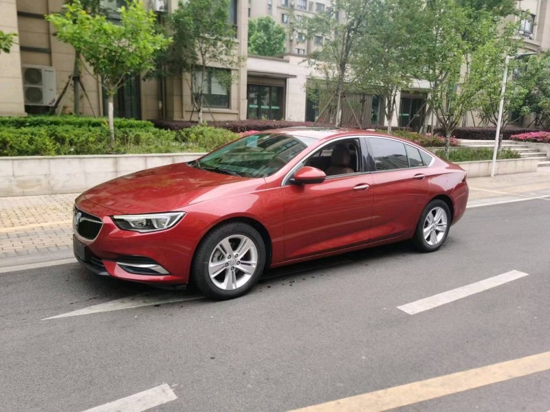 苏州19年别克君威3