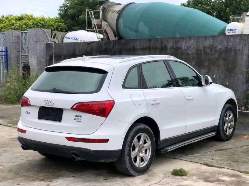 珠海10年奥迪Q58