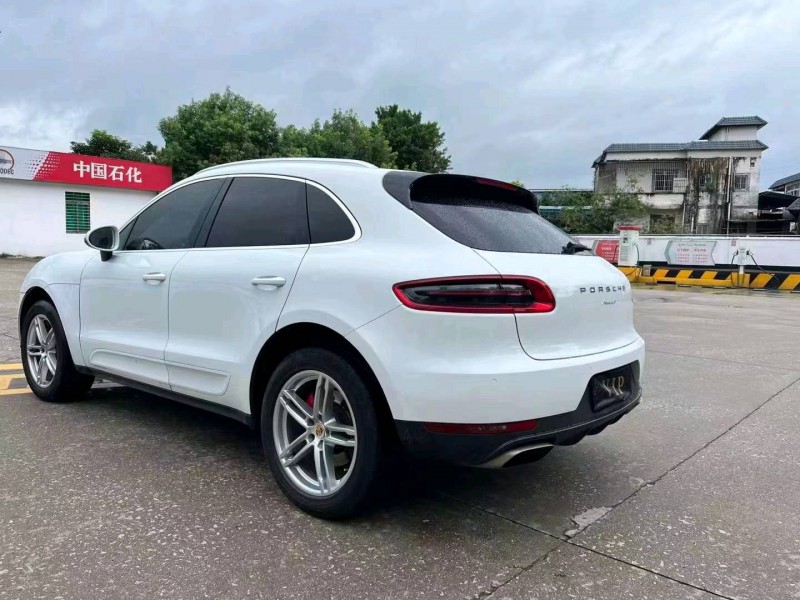 邯郸15年保时捷Macan5