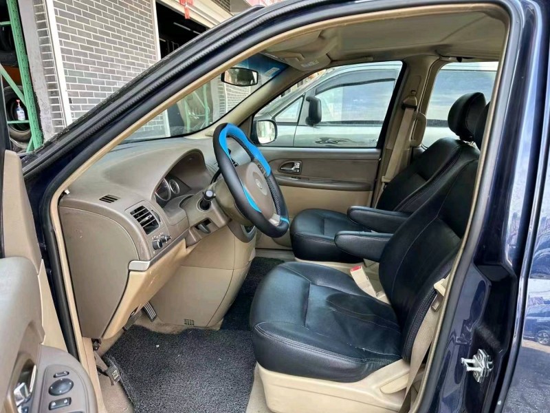 东营17年别克GL82