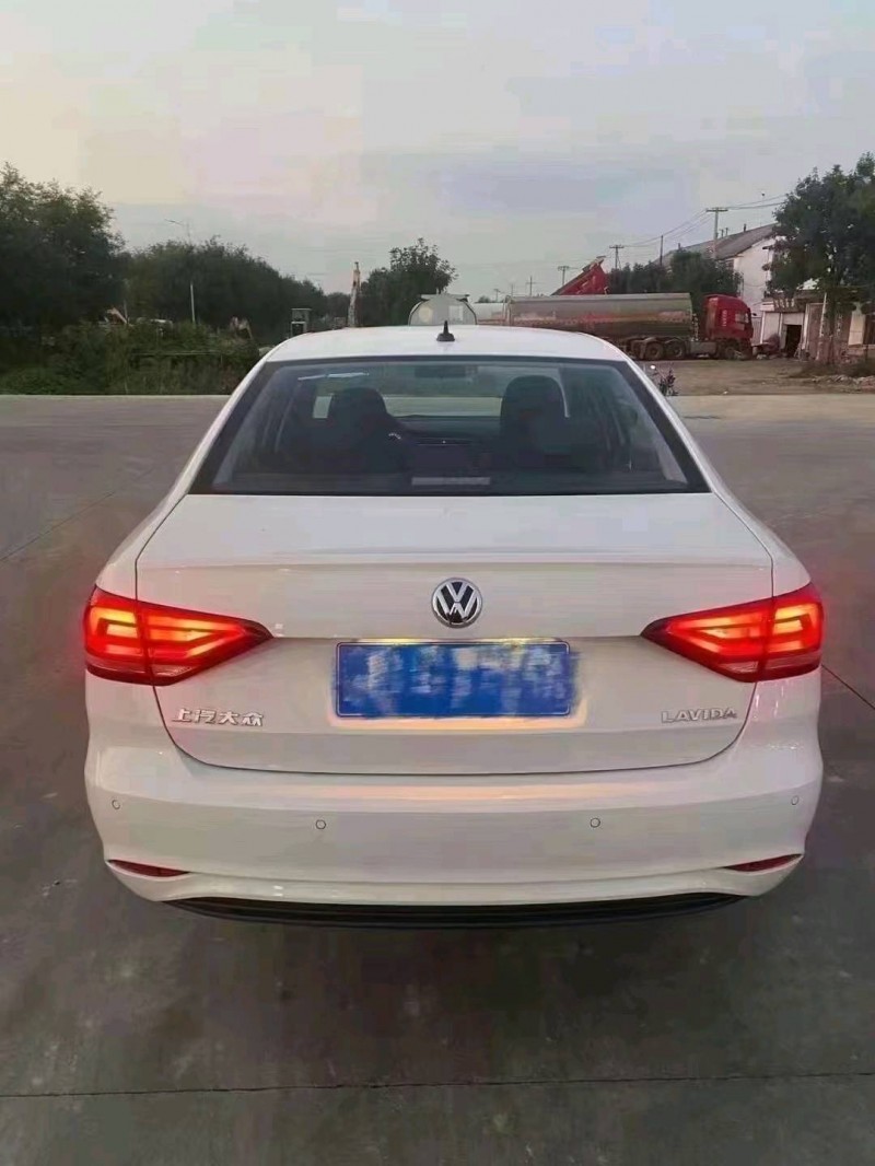 东营23年大众朗逸9