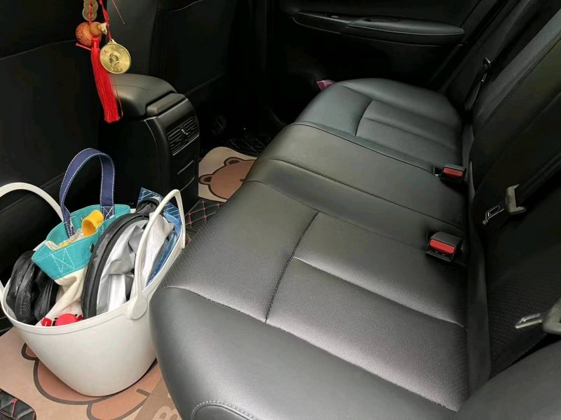 邯郸22年日产轩逸6