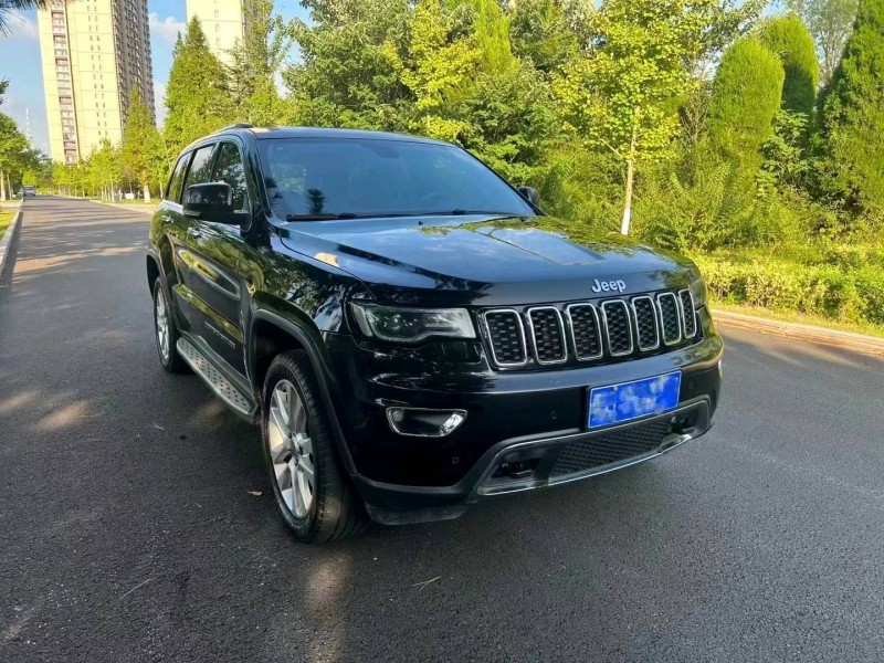 东营17年Jeep大切诺基3