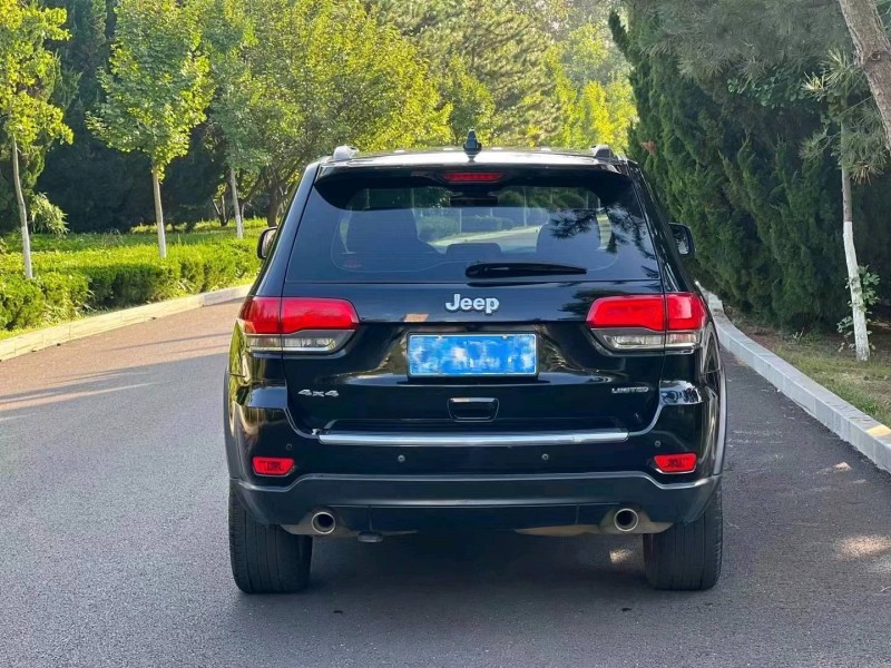 东营17年Jeep大切诺基4