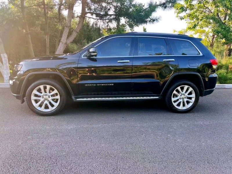 东营17年Jeep大切诺基5