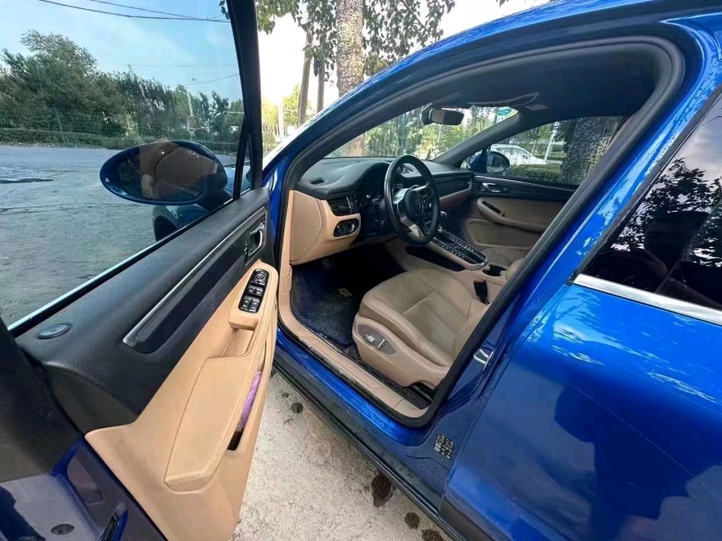 保定19年保时捷Macan4