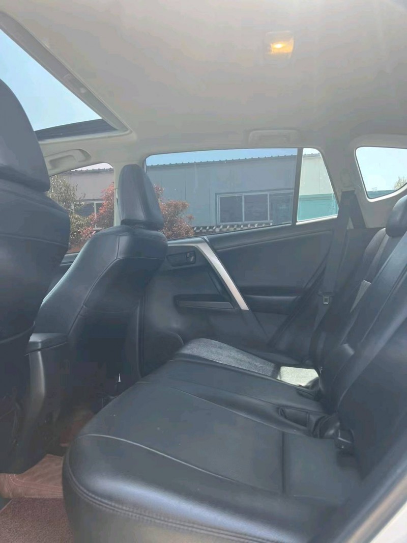 菏澤19年豐田RAV4榮放8