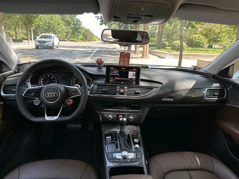 保定18年奥迪A7L8