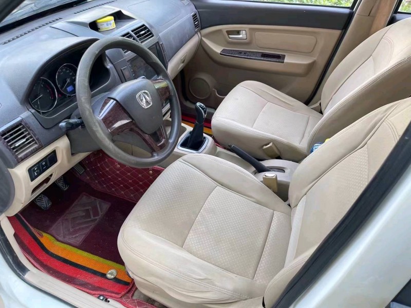 东营16年北汽威旺M304