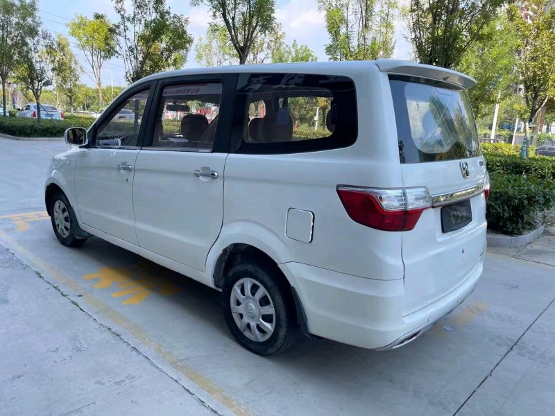 东营16年北汽威旺M305