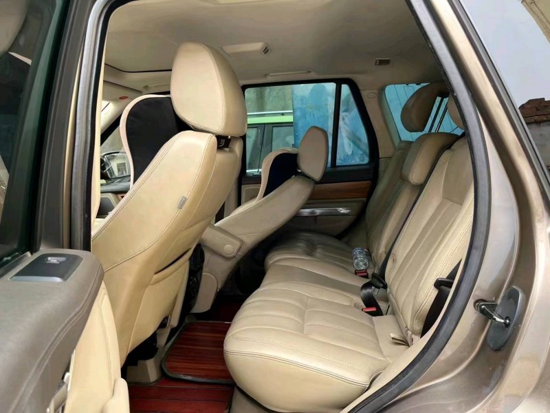 济宁13年路虎揽胜8