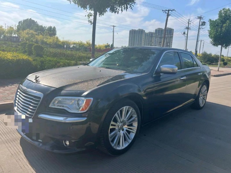 保定13年克莱斯勒300C2