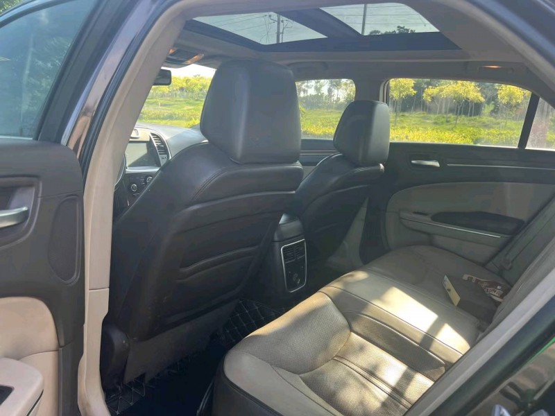 保定13年克莱斯勒300C7