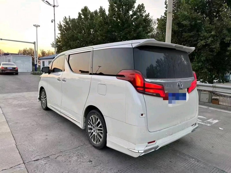 保定17年丰田埃尔法9