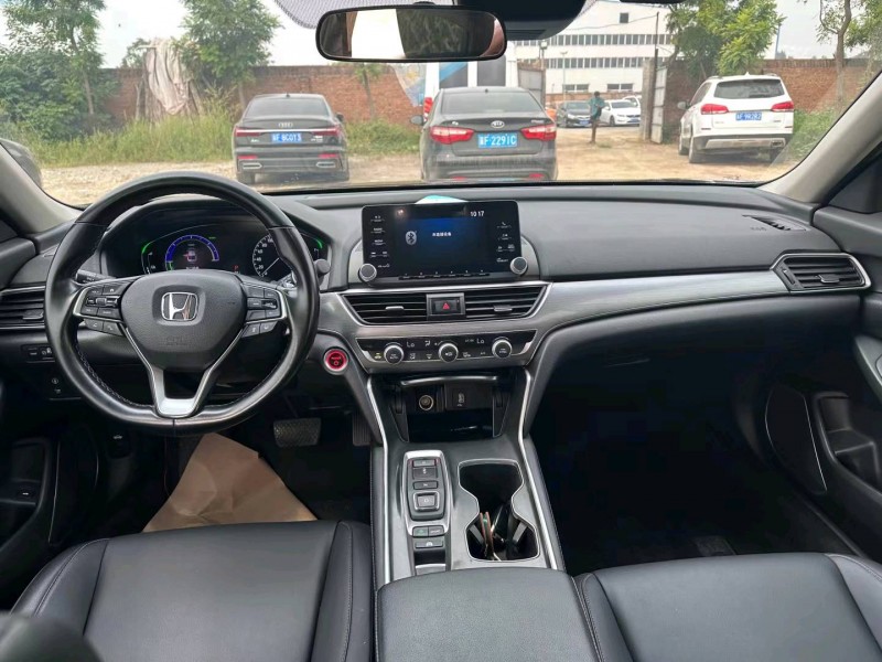 保定20年本田雅阁8