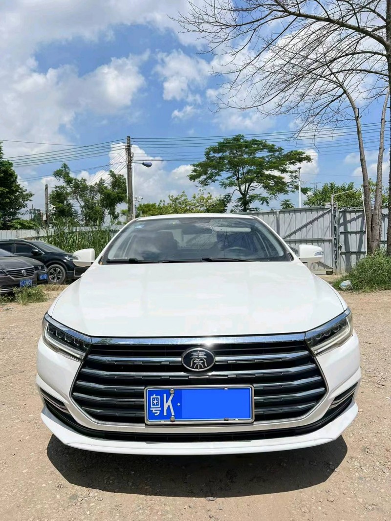 广州21年比亚迪秦1