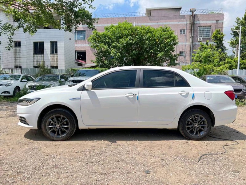 广州21年比亚迪秦3