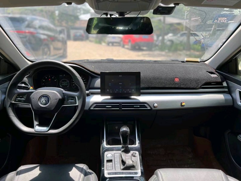 广州21年比亚迪秦5