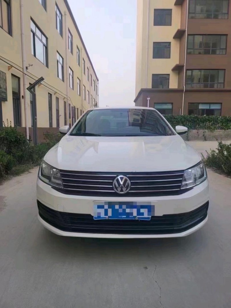 济南16年大众朗逸1