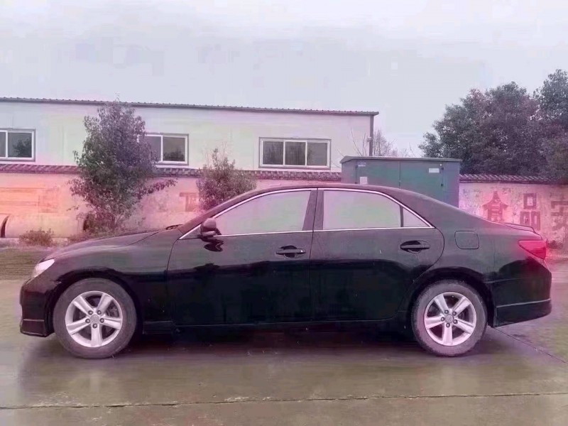 济南12年丰田锐志4